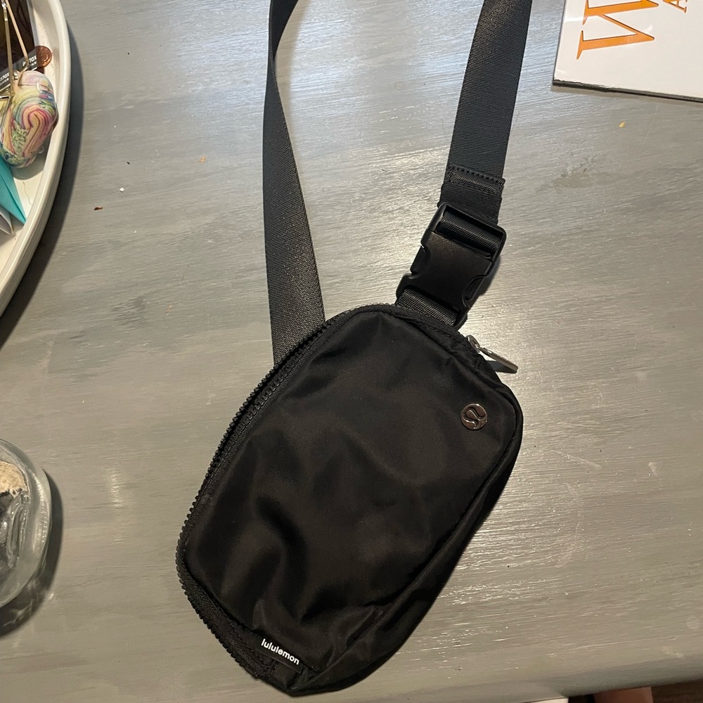 Lululemon belt bag